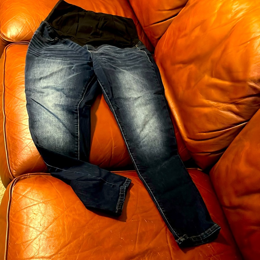 Maternity Jeans- skinny and cute for everyday!